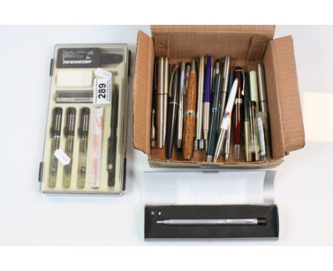 Various vintage pens to include fountain pen, ball point pen and pencil set, Parker Frontier fountain pen, Cross pens etc tog