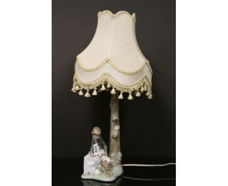 Nao ceramic Lamp by Lladro depicting a girl with Rabbits