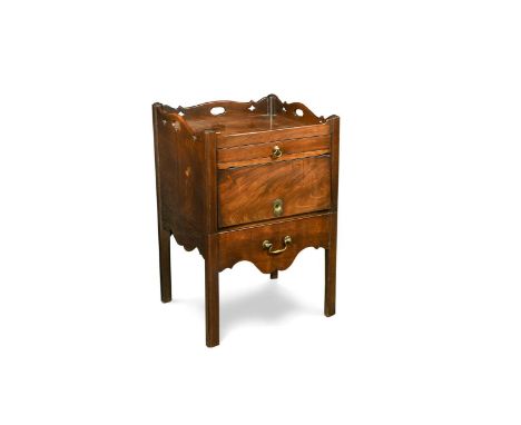 A George III mahogany tray top bedside commode, with single drawer over a cupboard and pull out apron82 x 55 x 49cm