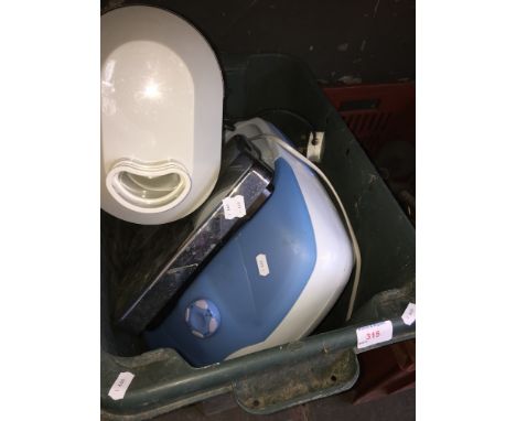 BRAUN JUICER, FOOT SPA & BATHROOM WEIGHING SCALES