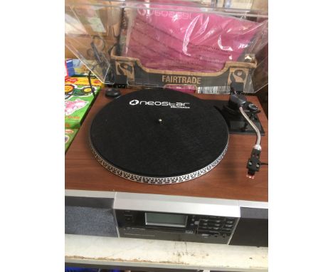 NEOSTAR RECORD DECK WITH CD PLAYER