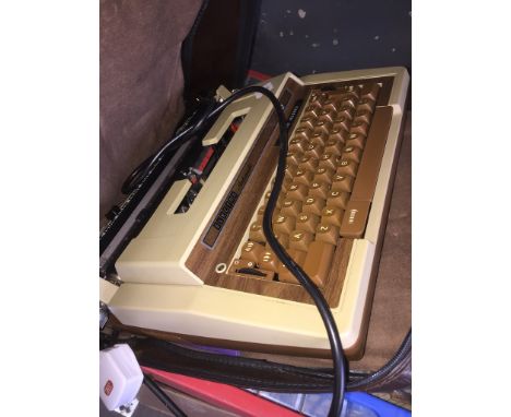 ELECTRA PORTABLE TYPEWRITER