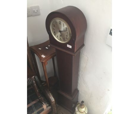 1930S MAHOGANY WESTMINSTER CHIME GRANDDAUGHTER CLOCK WITH BRASS MOVEMENT. H130CM