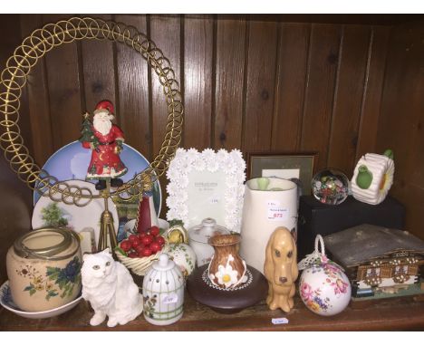 SHELF OF POTTERY, ORNAMENTS ETC.