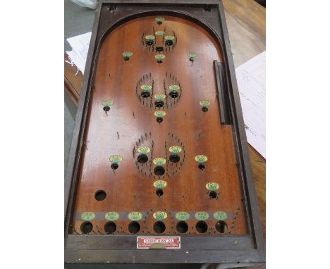 VINTAGE CORINTHIAN 24 BAGATELLE BOARD 
