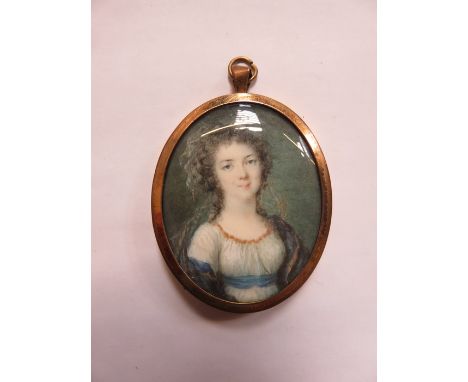 OVAL MINIATURE PORTRAIT OF A LADY 
