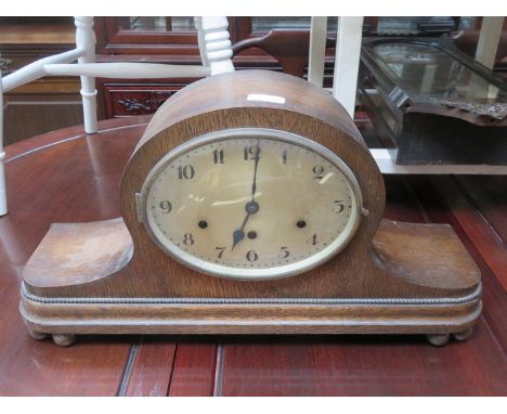 LARGE OAK CASED MANTLE CLOCK