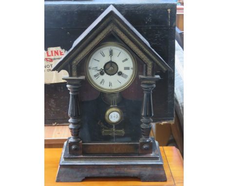 WOODEN CASED AMERICAN MANTEL CLOCK 