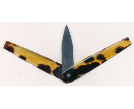 Georgian/Victorian thumb lancet by M.Dowden (engraved to blade) with tortoiseshell scales. 