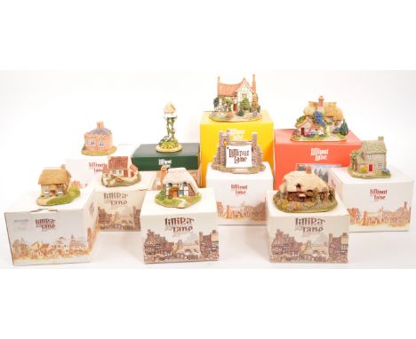Lilliput Lane - A collection of ten 20th Century vintage Lilliput Lane cottage model figures all in original boxes. Comprisin