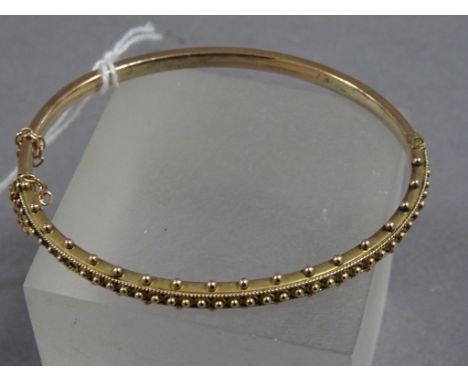 Ladies 9ct gold bangle