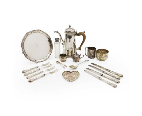 A collection of silver, a silver plate, by Fordham &amp; Faulkner, Sheffield 1909, 21cm diameter, a silver spoon, London 1808