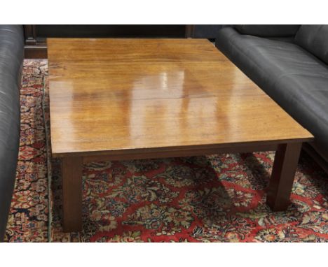 sofa table with a mahogany top || Salontafel met blad in acajou 
