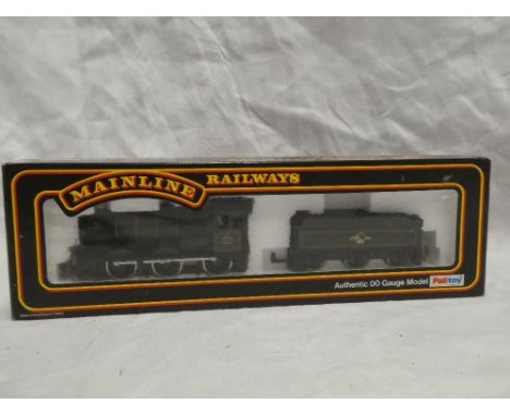 Mainline OO gauge - 2251 0-6-0 Collett Class tender engine in BR green, mint/boxed