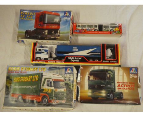 Three  Italeri 1:24 scale lorry kits including Renault AE500 and two other various boxed diecast lorries (5)