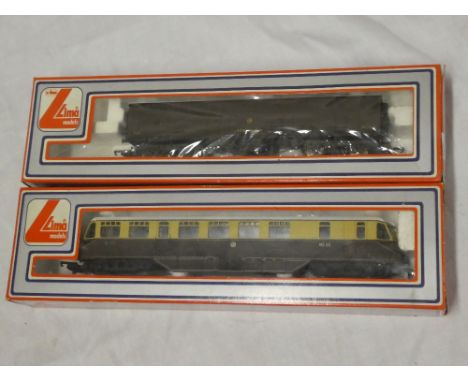 Lima OO gauge - GWR diesel rail car and parcels bogie wagon, both mint/boxed