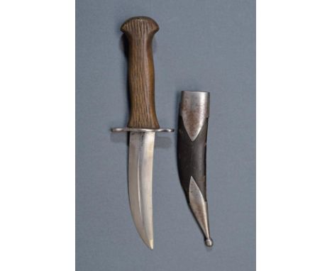 dating: circa 1900 provenance: Tula, Curved, double-edged blade with central grooved, the base with inscription in Cyrillic '