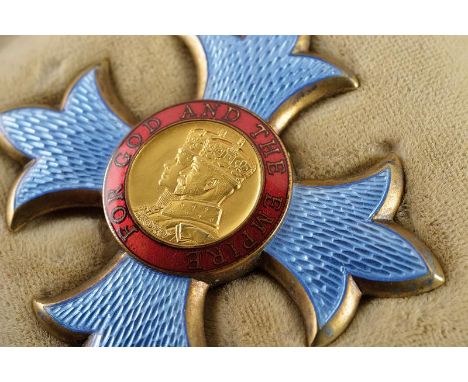 dating: second quarter of the 20th Century provenance: England, Commander cross, in enameled brass with center in gold. First
