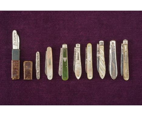 dating: End of 19th beginning of 20th Century provenance: Europe, Five with silver, stamped blades, English, with decorated, 