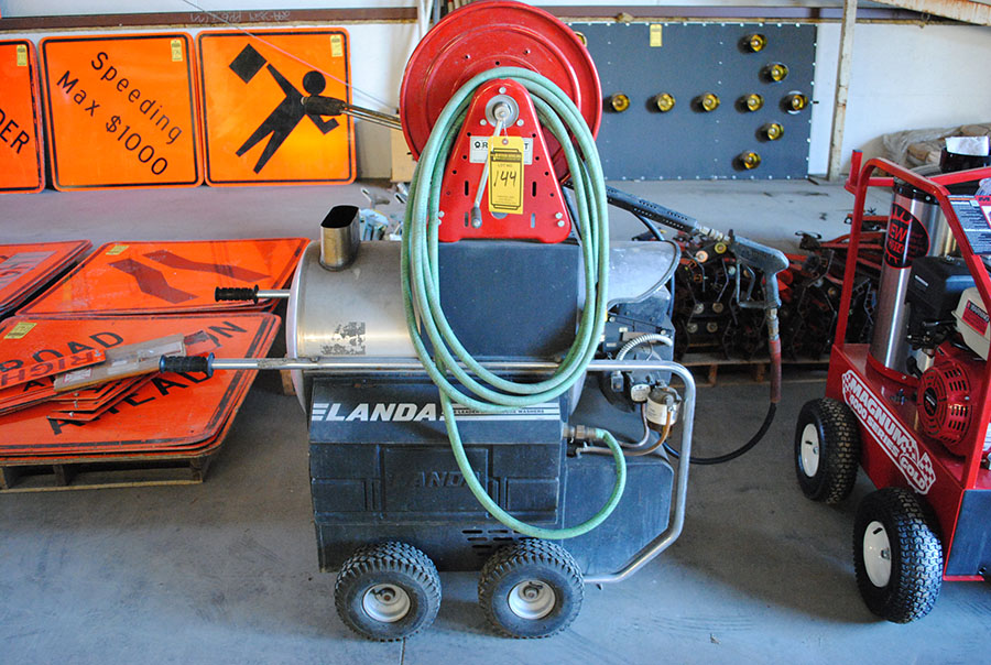 LANDA PRESSURE WASHER W/ STEAM HEAT, MODEL PHWS420021A, 228 HRS. W