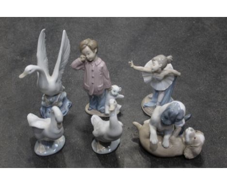 Box of six Nao figures