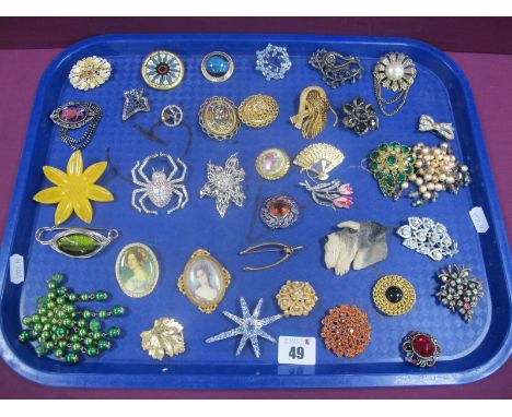 Assorted Costume Brooches, including Swarovski fan brooch, novelty sparkly spider, miniature portrait style etc :- One Tray 