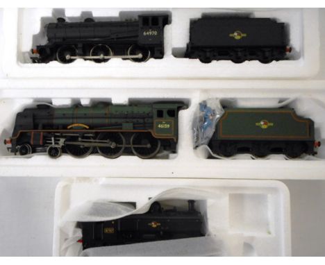 Bachmann 00 gauge. 31-230 4-6-0 loco and tender. 46159 'The Royal Air Force', green. B.R.; 31-852A 0-6-0 loco and tender. 649
