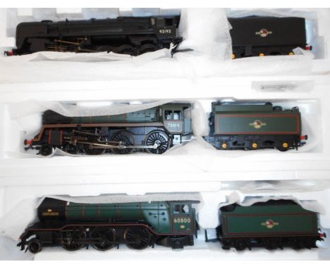 Bachmann 00 gauge. 31-550 2-6-2 loco and tender. 60800 'Green Arrow', green, B.R.; 32-504 4-6-0 loco and tender. 73014, green