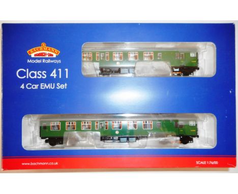 Bachmann 00 gauge. 31-426 Class 411 4-car EMU set. Green, Late S.R. Boxed as new. 