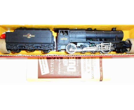 Hornby Dublo. 2-8-0 loco and tender. 48109, black, B.R. In original box with leaflet. Average to Good condition. 