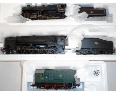Bachmann 00 gauge. 32-576 2-6-0 loco and tender. 43047, black, B.R.; 32-857 2-10-0 loco and tender. 92077, black, B.R.; 32-11