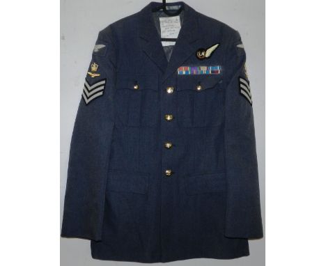 Royal Air Force dress uniform jacket with LM (Air Load Master) brevet needlework breast badge, pair of eagle cloth patch badg