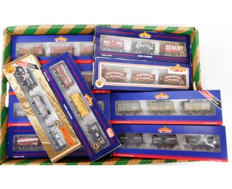 Bachmann 00 gauge. 10 x 3-wagon sets. All boxed new. (10) 