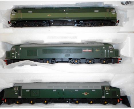 Bachmann 00 gauge. 32-475 Class 40 diesel loco. D368, green, B.R.; 32-700 Class 46 diesel loco. D163 'Leicestershire and Derb
