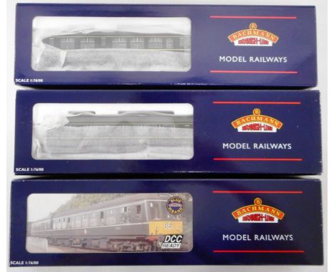 Bachmann 00 gauge. 32-911 Class 108 3-car DMU set. Green, B.R. Boxed as new. 