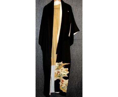 A beautiful embroidered Japanese vintage Kimono.