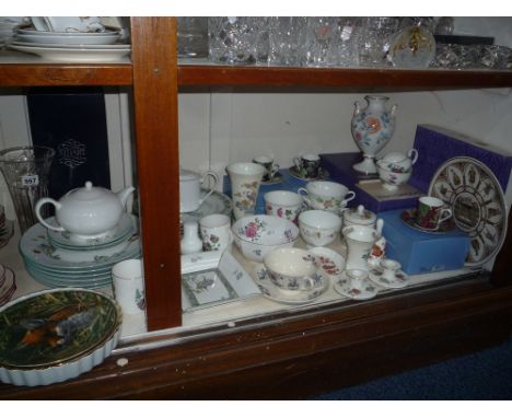 A BOXED STUART CRYSTAL VASE, and a quantity of ceramics, to include boxed Wedgwood 'Fruit Orchard Collection' coffee wares, R