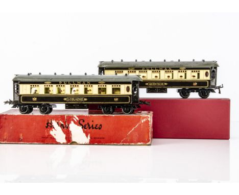 Hornby 0 Gauge No 2 Special Pullman Cars, both in the later 'brown cantrail' style with grey roofs, comprising saloons 'Lorai