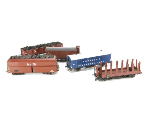 Scratch-built 0 Gauge German 3-rail Freight Stock, neatly constructed and finished in DB colours, comprising an 'ERZ IIId' bo