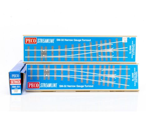 Peco 0 Gauge Streamline SM-32 Narrow Gauge Turnouts and track, SL-E696 L/H Point, SL-E695 R/H Point and ST-605 (4 in box), in
