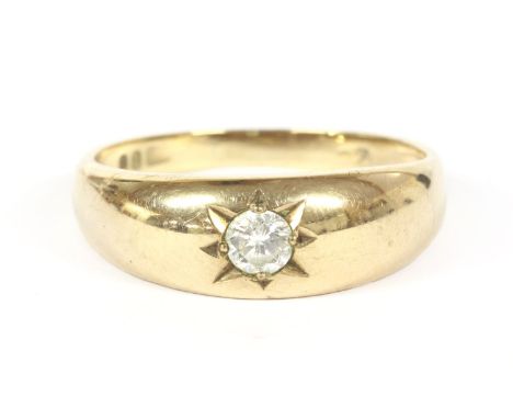 A gentleman's 9ct gold single stone brilliant cut diamond ring 