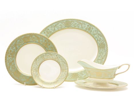 Royal Worcester 'Embassy' pattern dinner wares