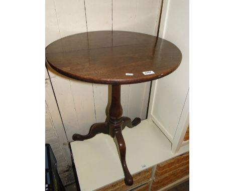 A Georgian mahogany tripod table.