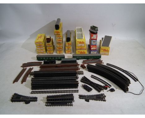 Tri-ang - Kitmaster - A mixed assortment of TT gauge items to include coaches, rolling stock and track (some points). Items a