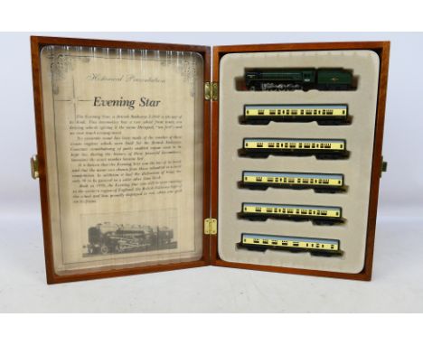 Model Power - Trix - A boxed Limited Edition (#0022/ unknown) N gauge Evening Star train pack comprising of Class 9F "Evening