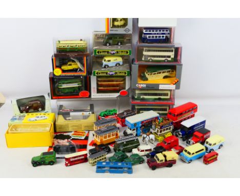 Corgi - EFE - Lledo - Others - A mixed lot of 14 boxed diecast vehicles in varying scales to include D983 Morris J Van 'Walls