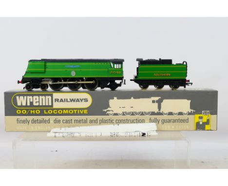 Wrenn - A boxed HO/OO W2265ax Streamlined Battle of Britain Class 4-6-2 21C155 'Fighter Pilot' in SR Green with later lining.