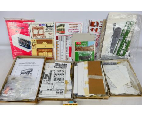 Wistow Models - Trix 1800 Series - Streetscape - Others - A small group of brass and white metal model tram kits with some ca