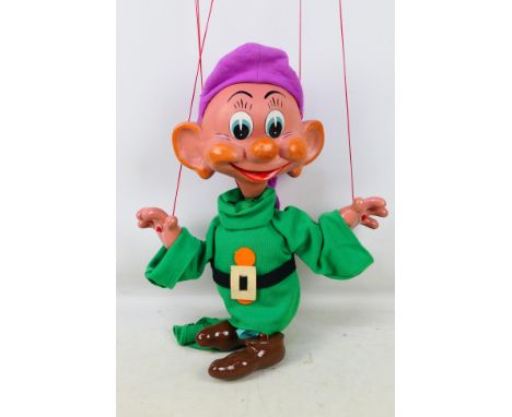 Pelham Puppets - An unboxed large scale stringed Disney Dopey marionette puppet (approximately 48cm tall; not including strin