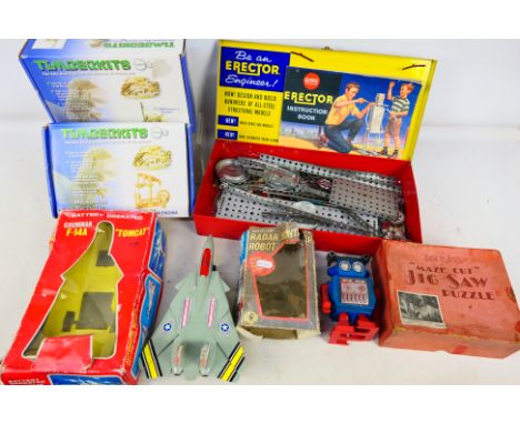 Busy Bee - Beaux Arts - Gilbert Erector - A group of items including a boxed Busy Bee Radar Hunter Robot, a boxed Grumman F.1